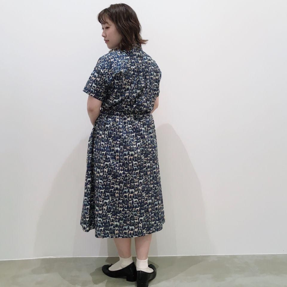 Parkes - チビ衿シャツワンピース半袖(リバティコレクション Parkes - チビ衿シャツワンピース半袖(リバティコレクション