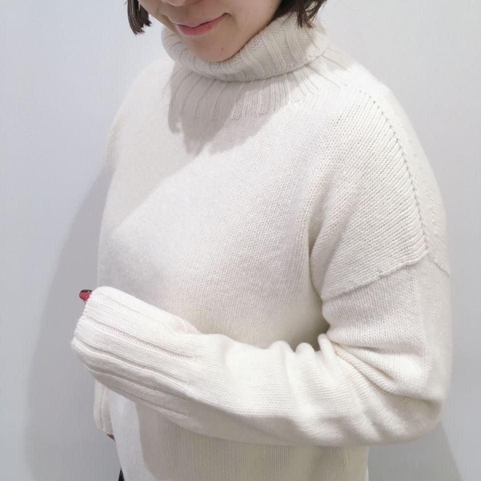 Aparaya - ラムズウールハイネックニット - Sheth Online Store Aparaya - ラムズウールハイネックニット - Sheth Online Store