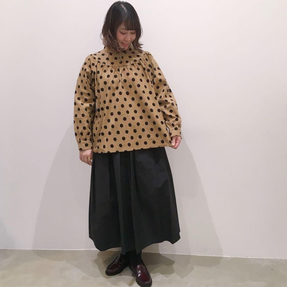 Parkes - 40シャツイコール ドット柄 バンドカラーギャザー