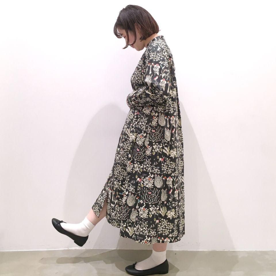 parkes／日本製ウェルベック リバティ タナローンノーカラーシャツ