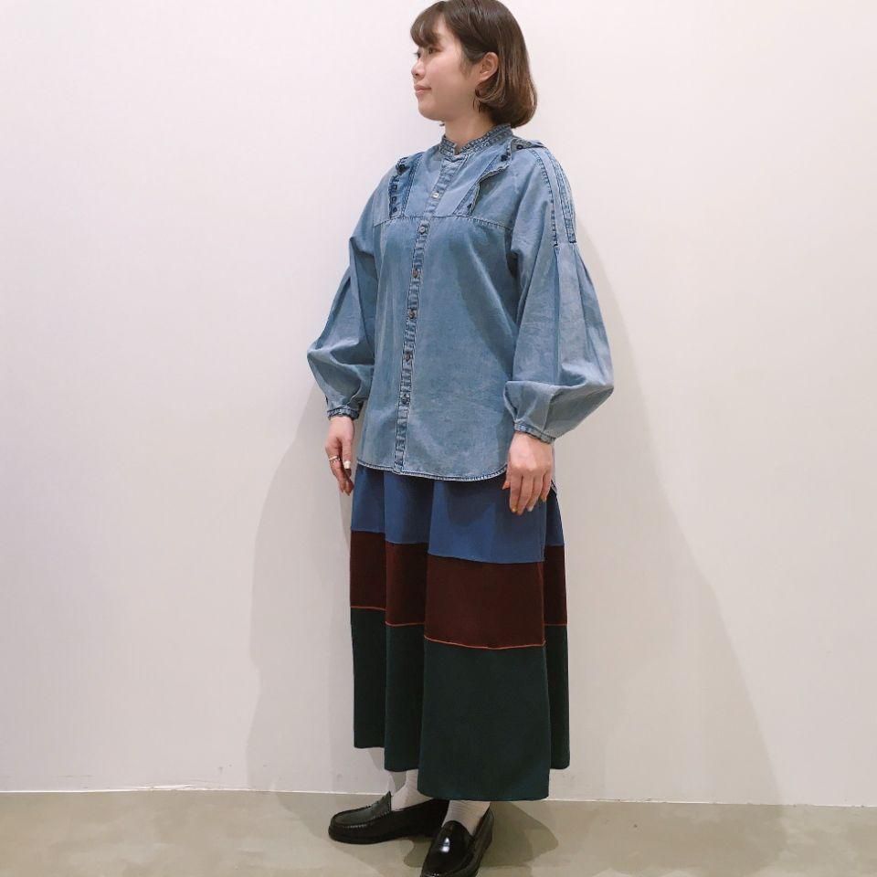 nombre impair - デニムカットワーク　スタンドフリルブラウス　サックスブルー nombre impair - デニムカットワーク スタンドフリルブラウス