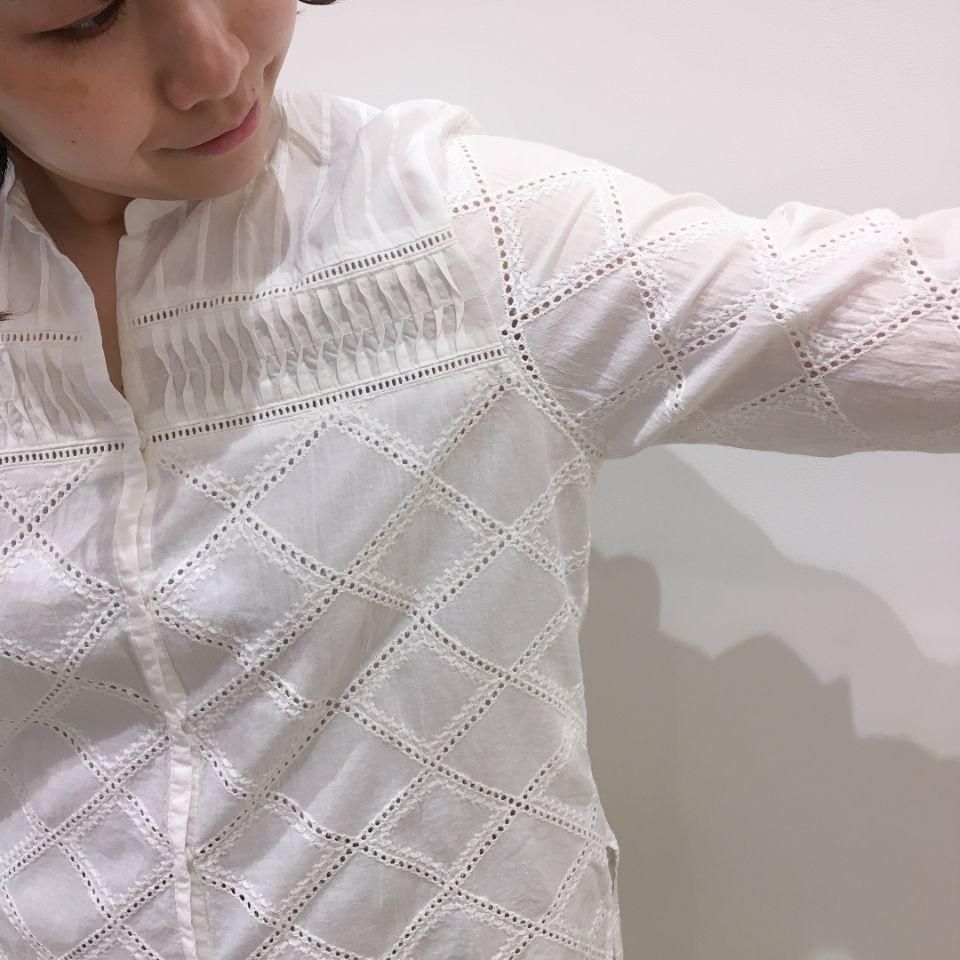 a2414【phone】新品 ドット刺繍柄ピンタックシアーブラウス スイス製 4826-240305001-13_1.jpg