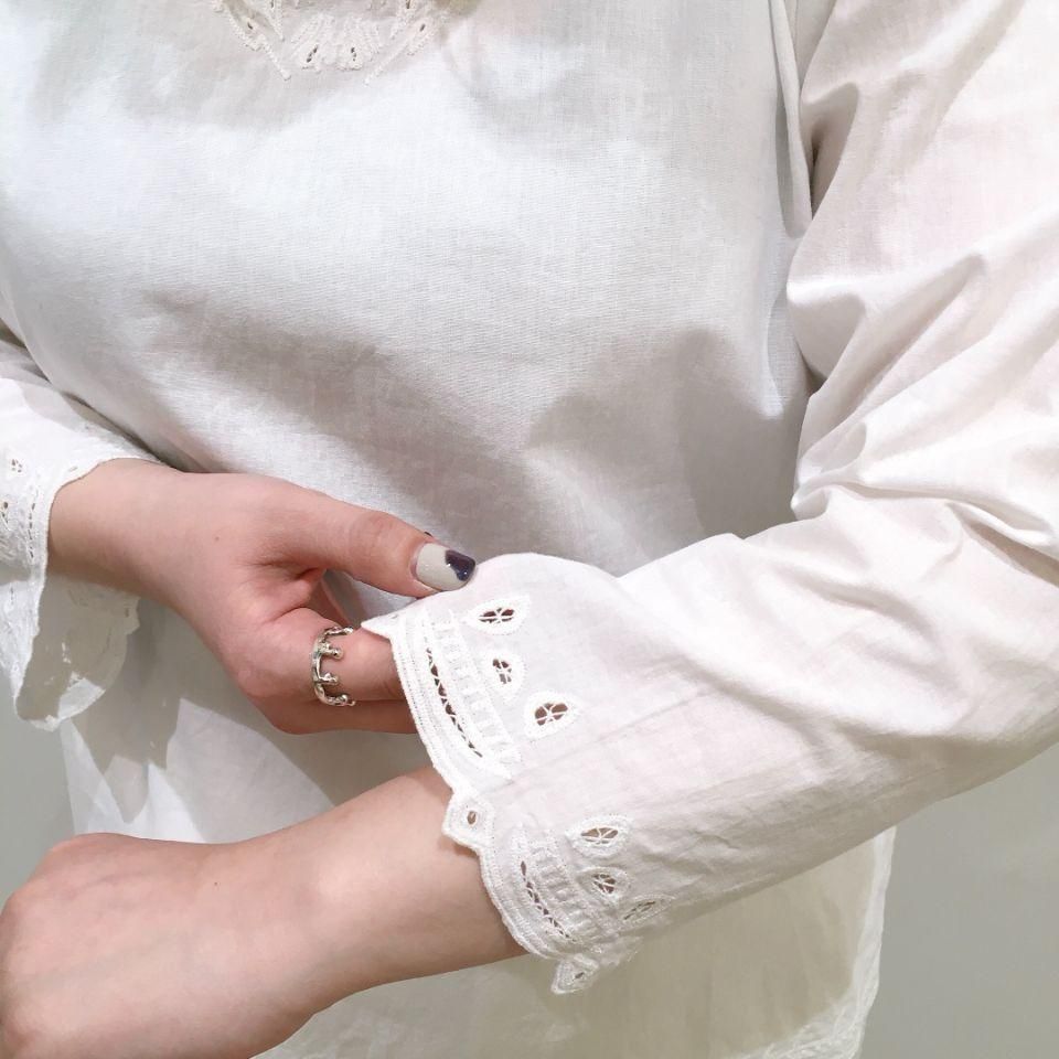 NOMBRE IMPAIR ダルメシアン柄ブラウス NOMBRE IMPAIR｜ダークドット