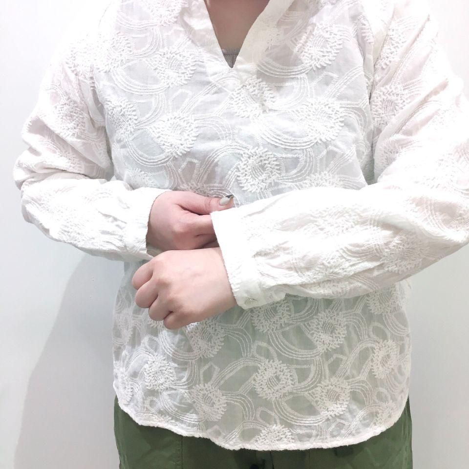 NOMBRE IMPAIR - ボタニカル刺繍 スキッパーブラウス - Sheth