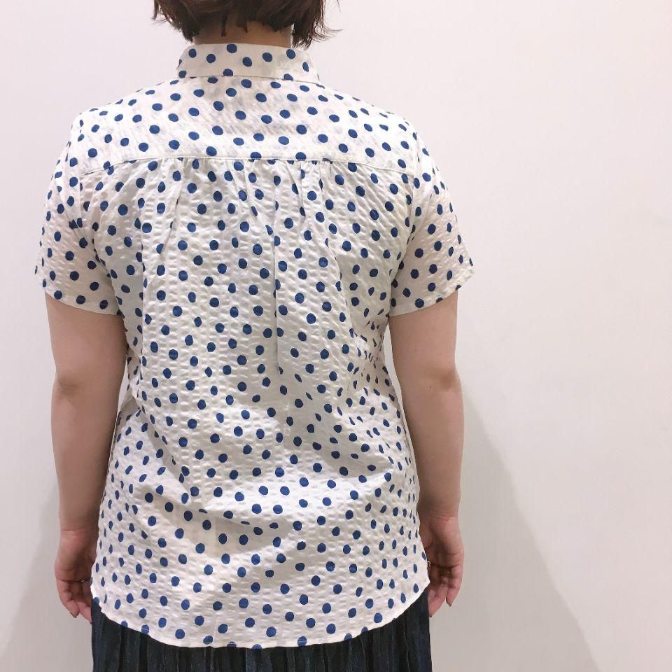 Parkes - 60ローン リップル ドット柄の丸衿ヨークギャザー半袖