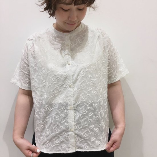 SARAHWEAR - ＜Sumire＞Embroidery Lawn ブラウス(C52779)