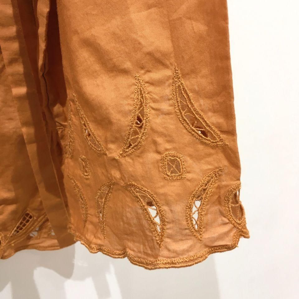 NOMBRE IMPAIR - インドネシア刺繍 ビブ付き ロングシャツ