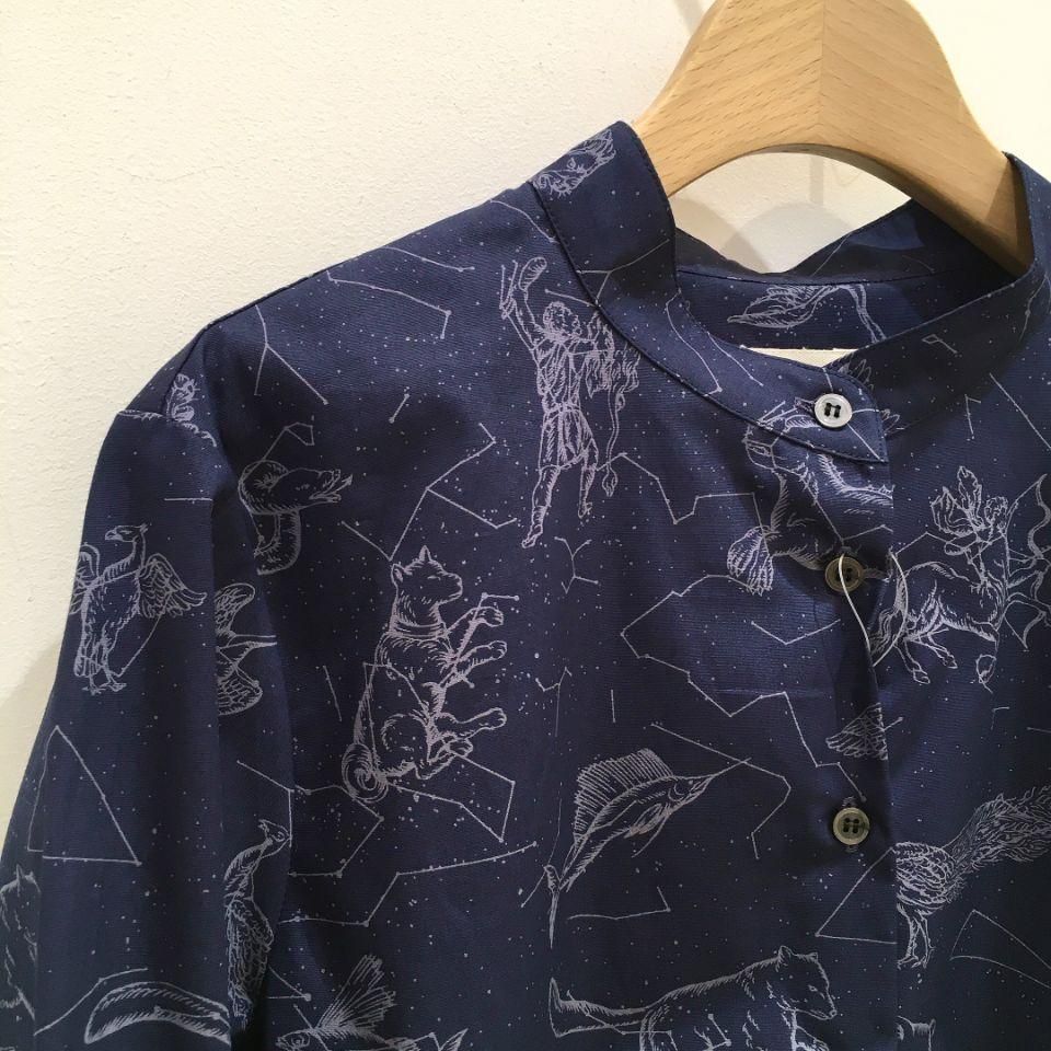 Parkes - 40/ブロード スタンドカラー 星座柄シャツ - Sheth Parkes - 40/ブロード スタンドカラー 星座柄シャツ - Sheth