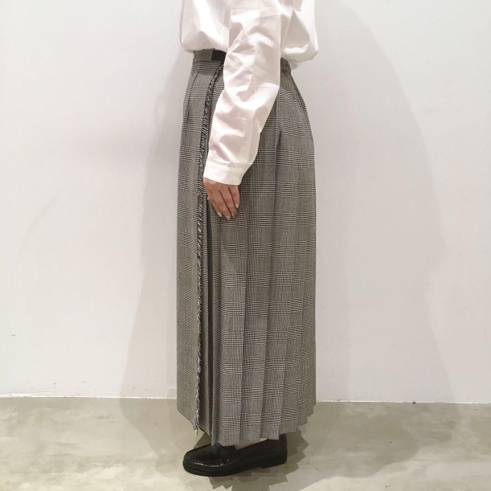 O'neil of Dublin - 両脇ベルト 後プリーツスカート 83cm丈