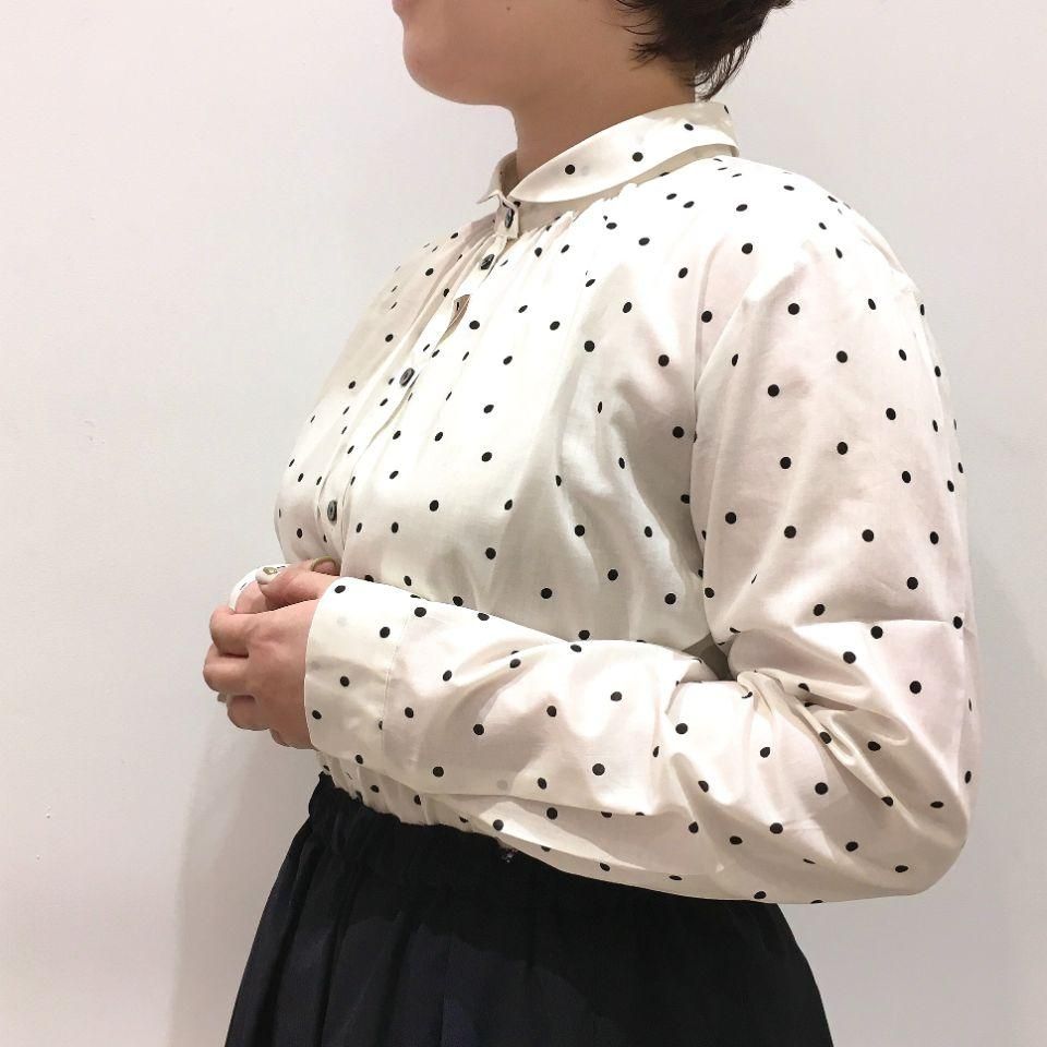 美品✨スカルスタジオ SKALL オーガニックコットン フリルギャザーブラウス 美品✨スカルスタジオ SKALL オーガニックコットン フリル