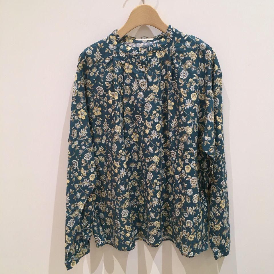 Parkes - 30ビエラ エンジェルソフト花柄のヘンリーネックシャツ