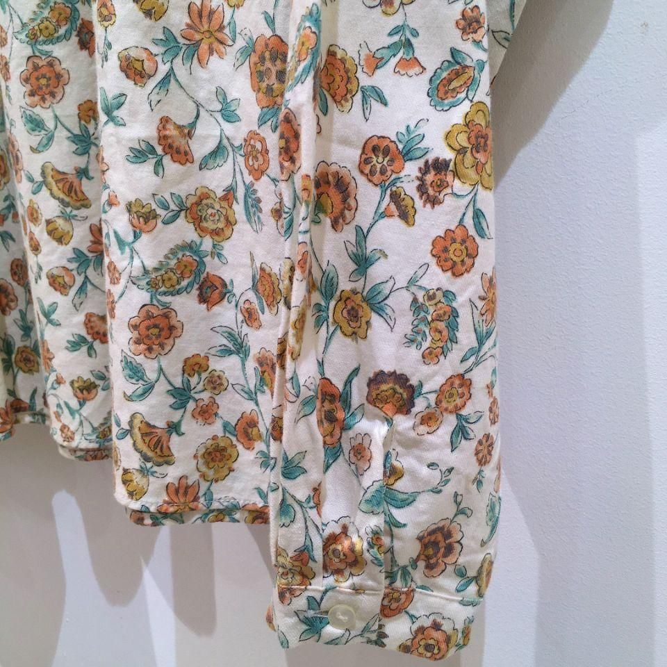 Parkes - 30ビエラ エンジェルソフト花柄のヘンリーネックシャツ