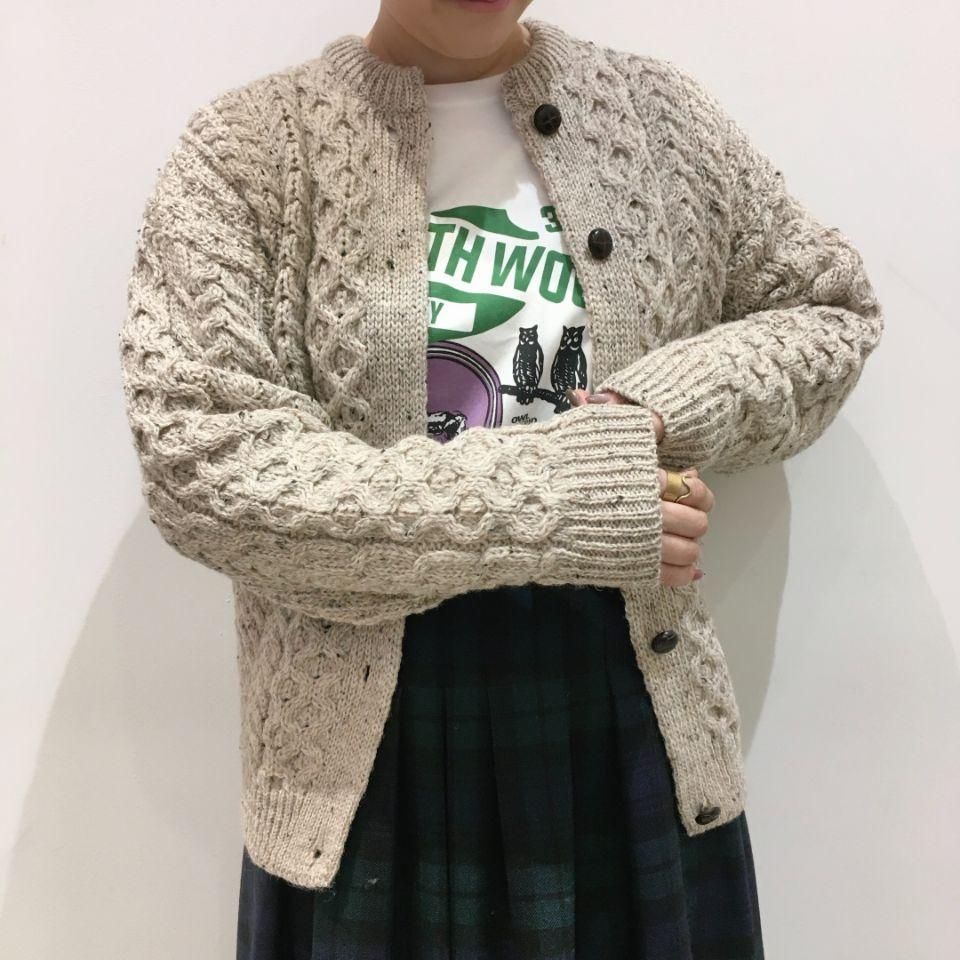 ARAN WOOLLEN MILLS - ケーブル編みカーディガン（正規取扱商品