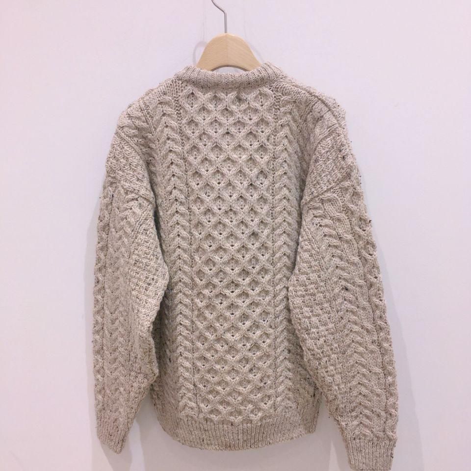 ARAN WOOLLEN MILLS - ケーブル編みカーディガン（正規取扱商品