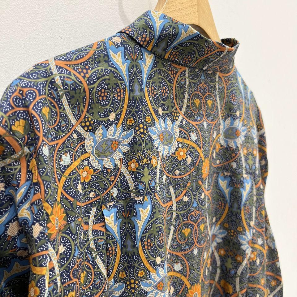 Parkes リバティ　お花柄　ロング　シャツ　ワンピース Parkes リバティ お花柄 ロング シャツ ワンピース Parkes