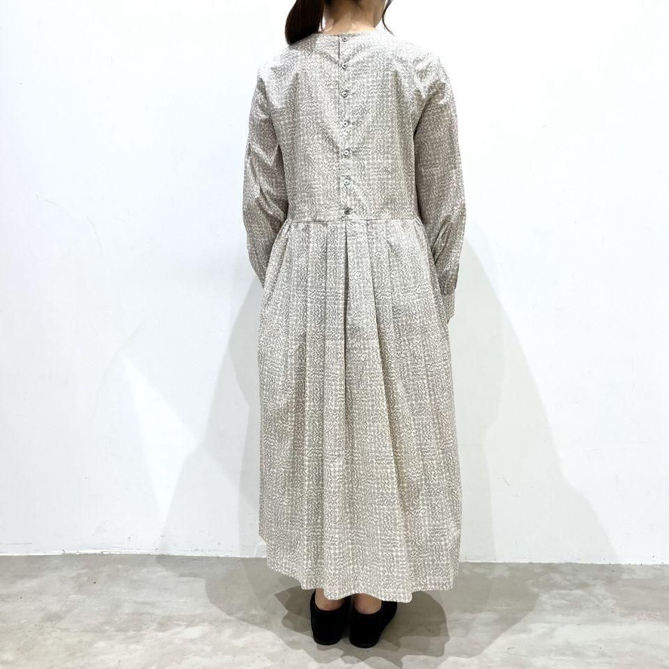 j.sloane／リバティ切り替え❁︎日本製 ノーカラーワンピース 前開き J.Sloane - ノーカラーウエスト切替ワンピース（リバティコレクション