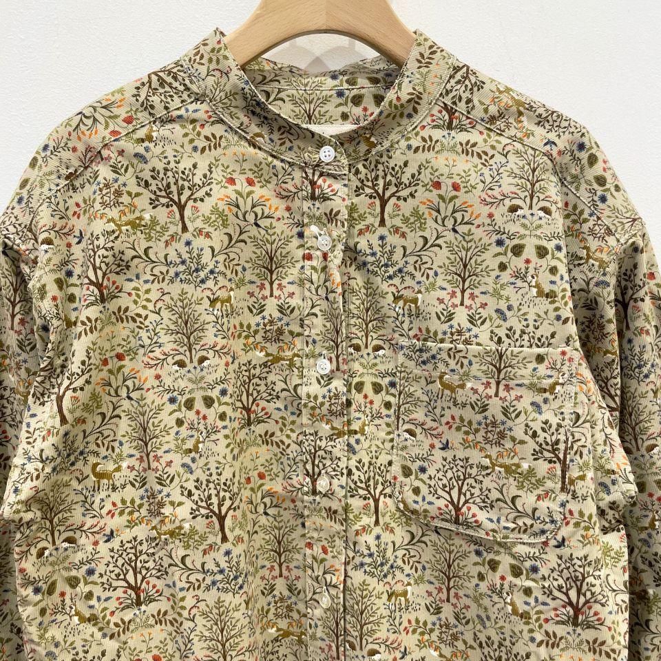 Parkes - コーデュロイ 森の動物達柄 スタンドカラーシャツ（PN2333018