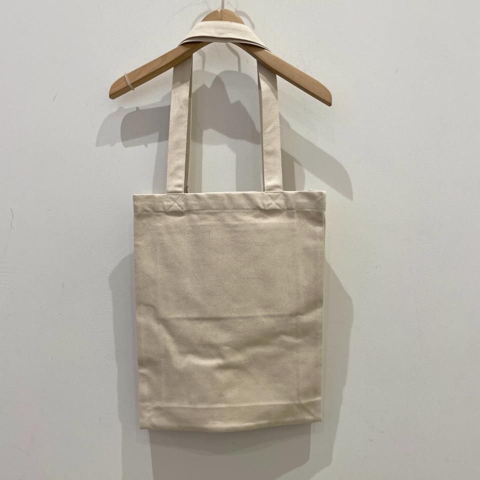 A.P.C. - Laure ブラックロゴトートバッグ(25082102490 A.P.C. - Laure ブラックロゴトートバッグ(25082102490