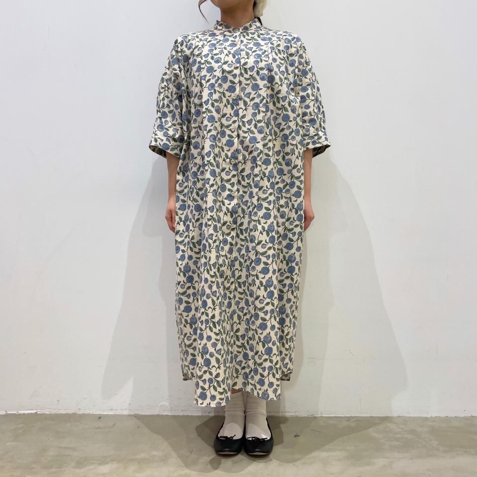 Parkes - 綿麻シーチング ボタニカル柄5分袖ワンピース