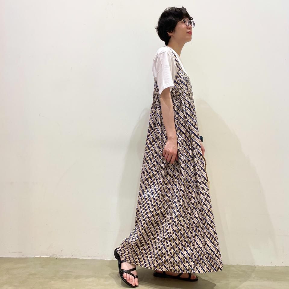 sMaxMara ノースリーブ ロングワンピース 黒と白のパターン