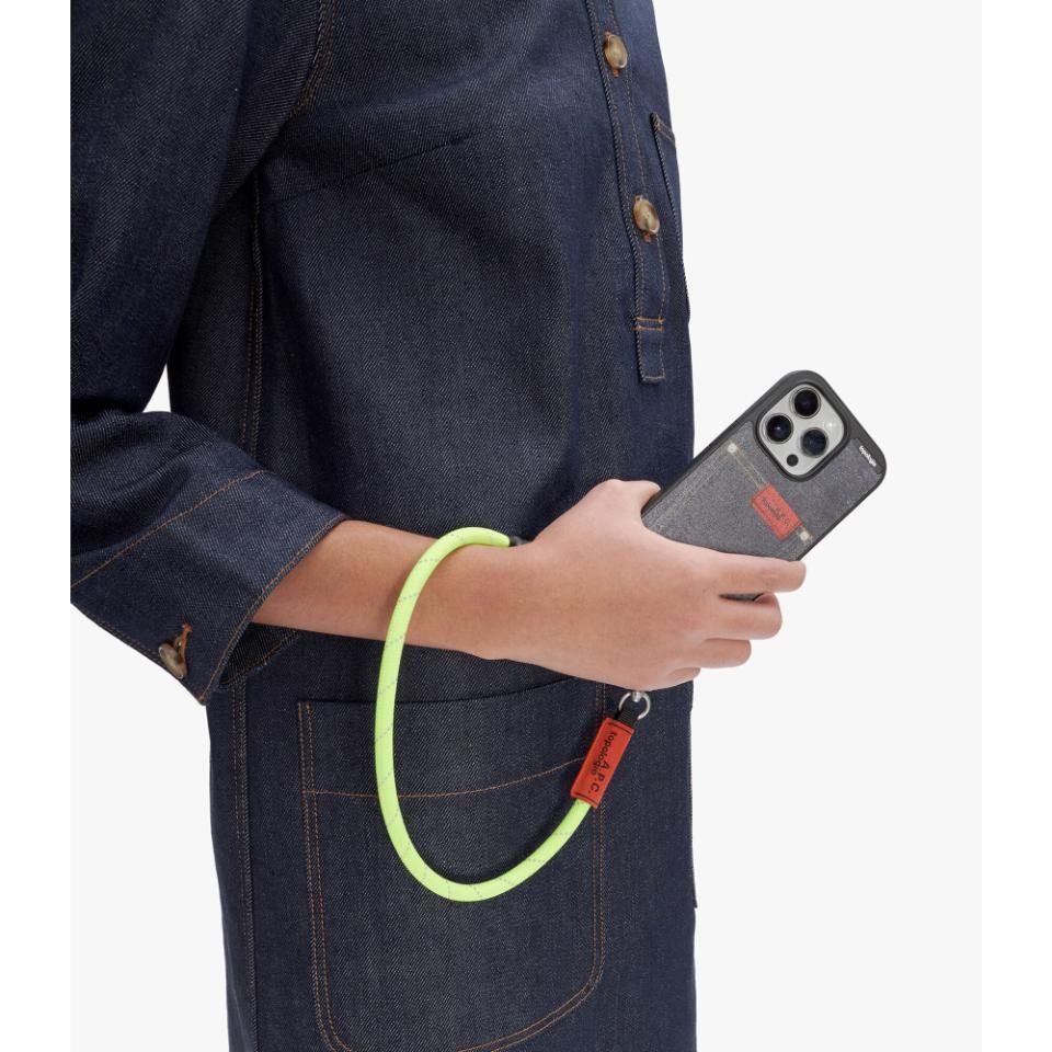 A.P.C. - TOPOLOGIE IPHONE 15 ケース（24245102040） - Sheth