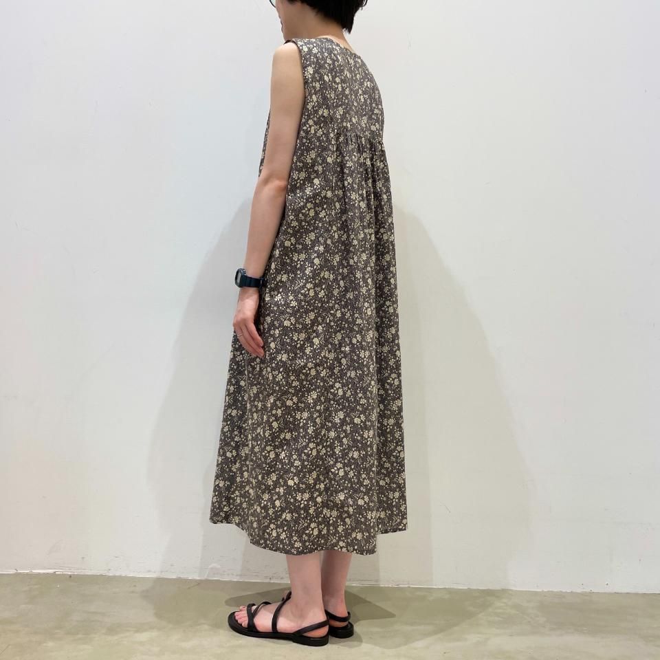 pom ponette ノースリーブワンピース　リバティ花柄 150センチ pom ponette ノースリーブワンピース リバティ花柄 150センチ