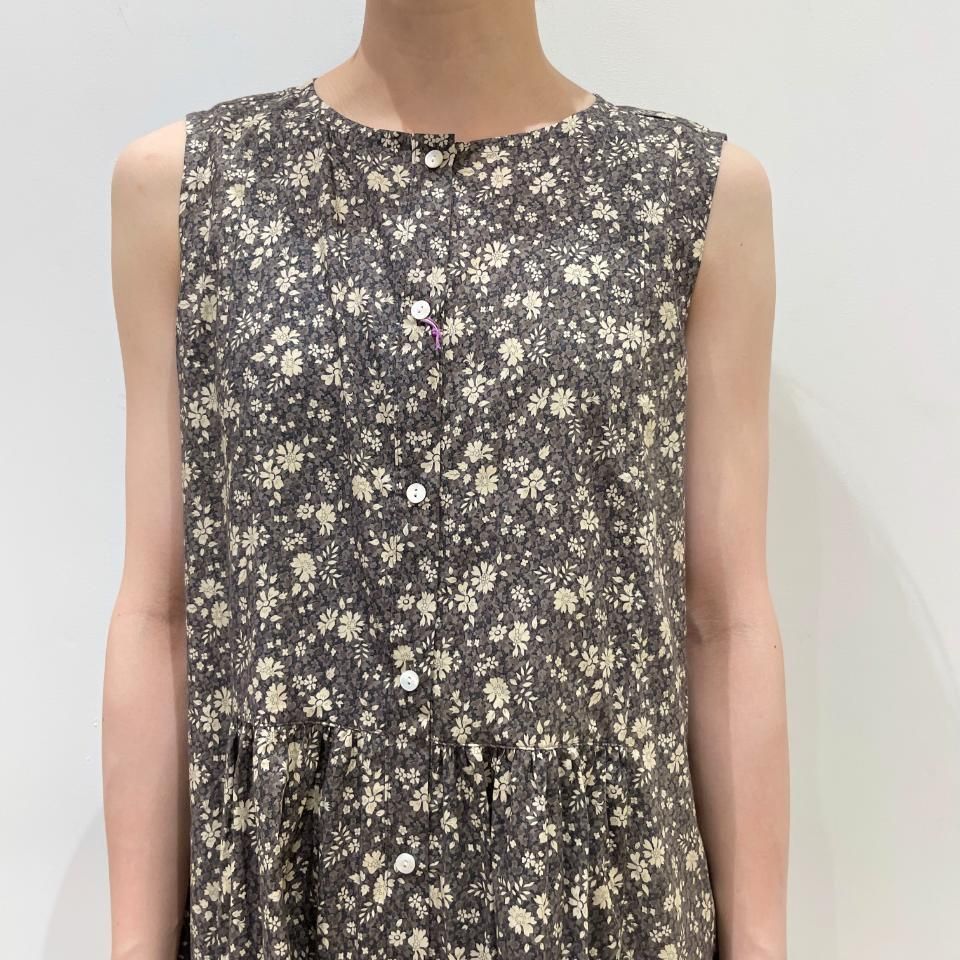pom ponette ノースリーブワンピース　リバティ花柄 150センチ pom ponette ノースリーブワンピース リバティ花柄 150センチ