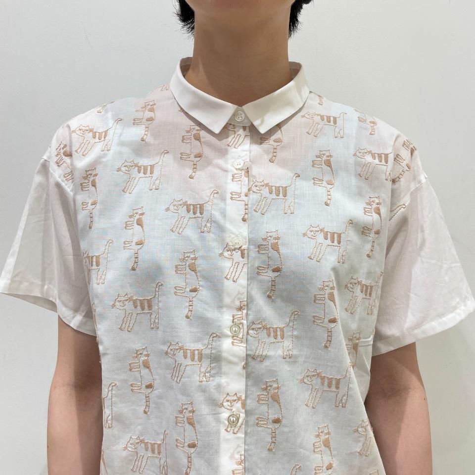 Parkes - 60ローン 猫刺繍 半袖シャツ（PH2422505） - Sheth Online