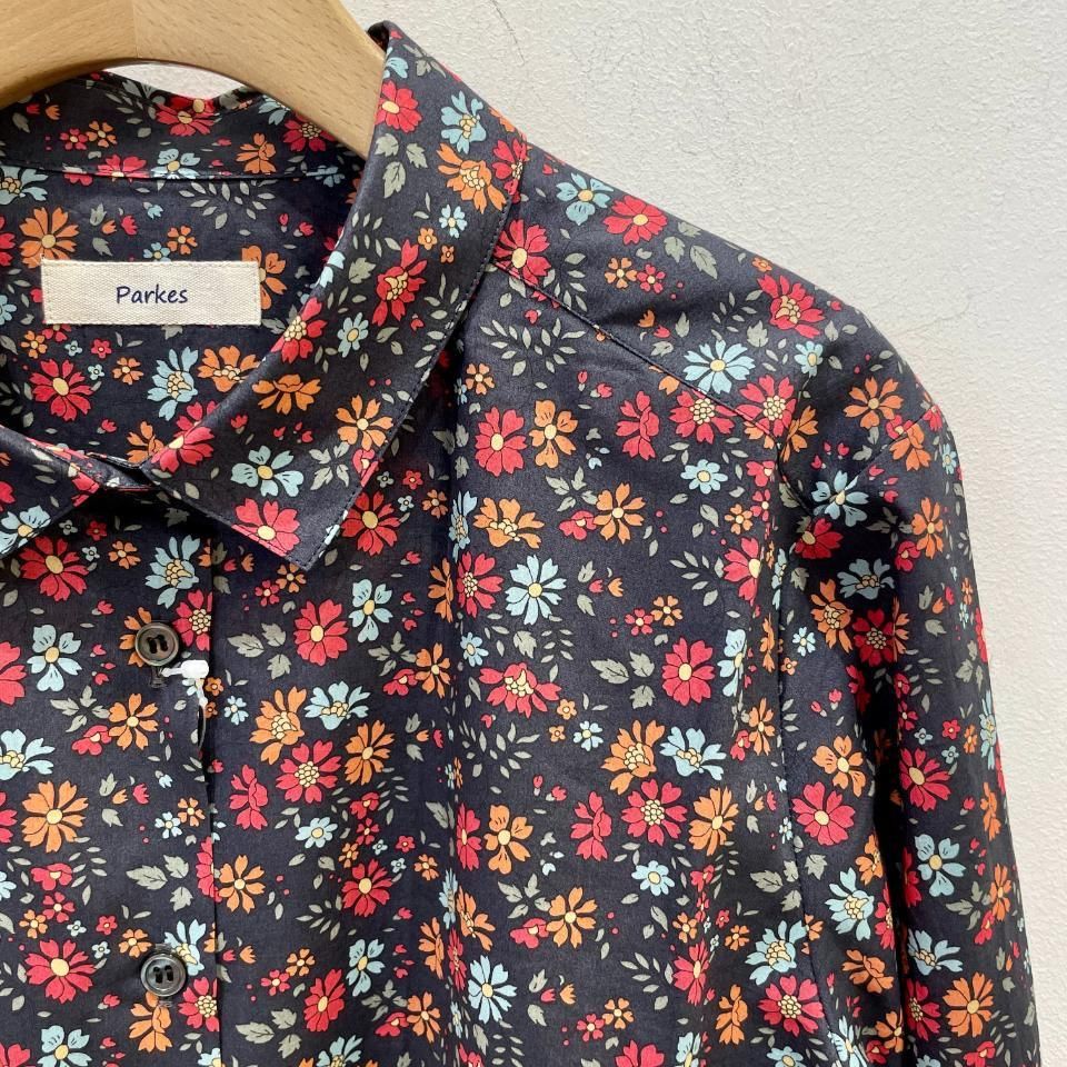Parkes - チビ襟肩ヨーク切替シャツ 【リバティコレクション