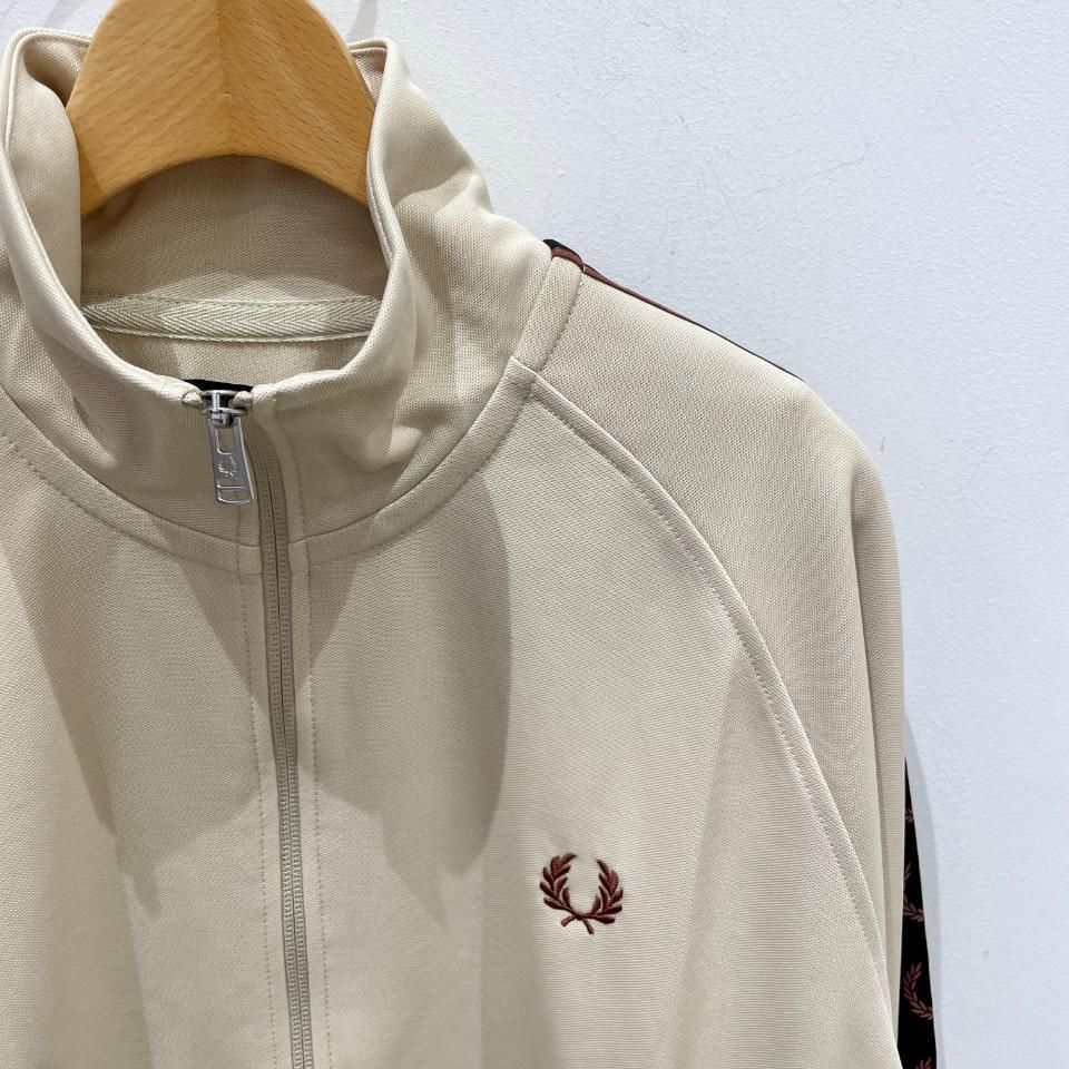 FRED PERRY - Contrast Tape Track Jacket (J5557) 正規取扱商品 FRED PERRY - Contrast Tape Track Jacket (J5557) 正規取扱商品
