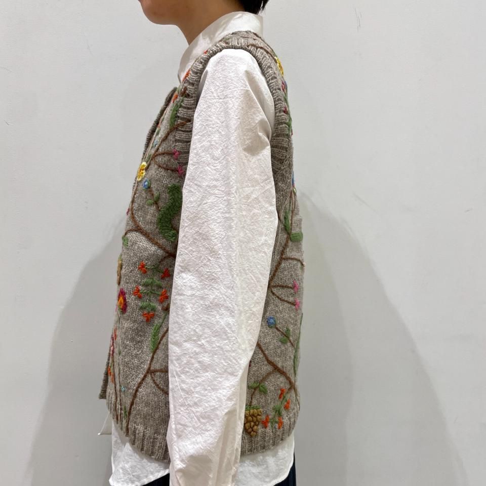 ina - 草花刺繍 ペルーニットベスト（S370031） - Sheth Online