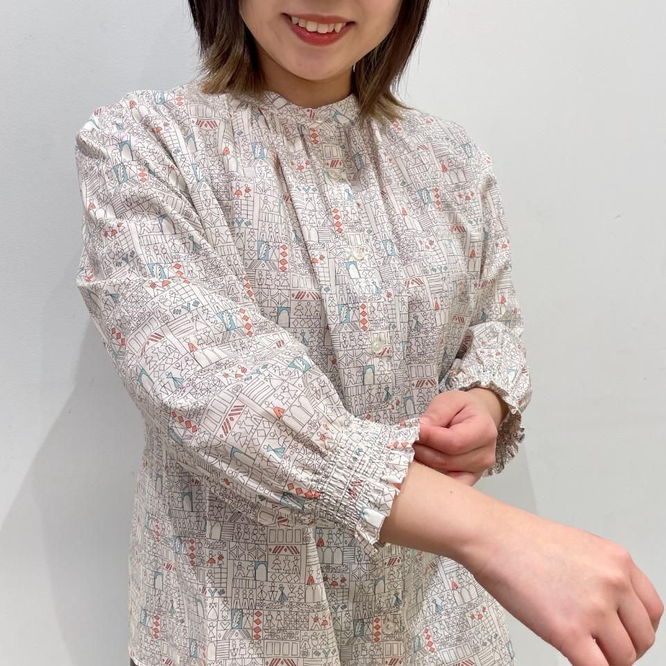極美品 Parkes リバティ柄【リビー】長袖ブラウス 日本製 M 極美品 Parkes リバティ柄【リビー】長袖ブラウス 日本製 M