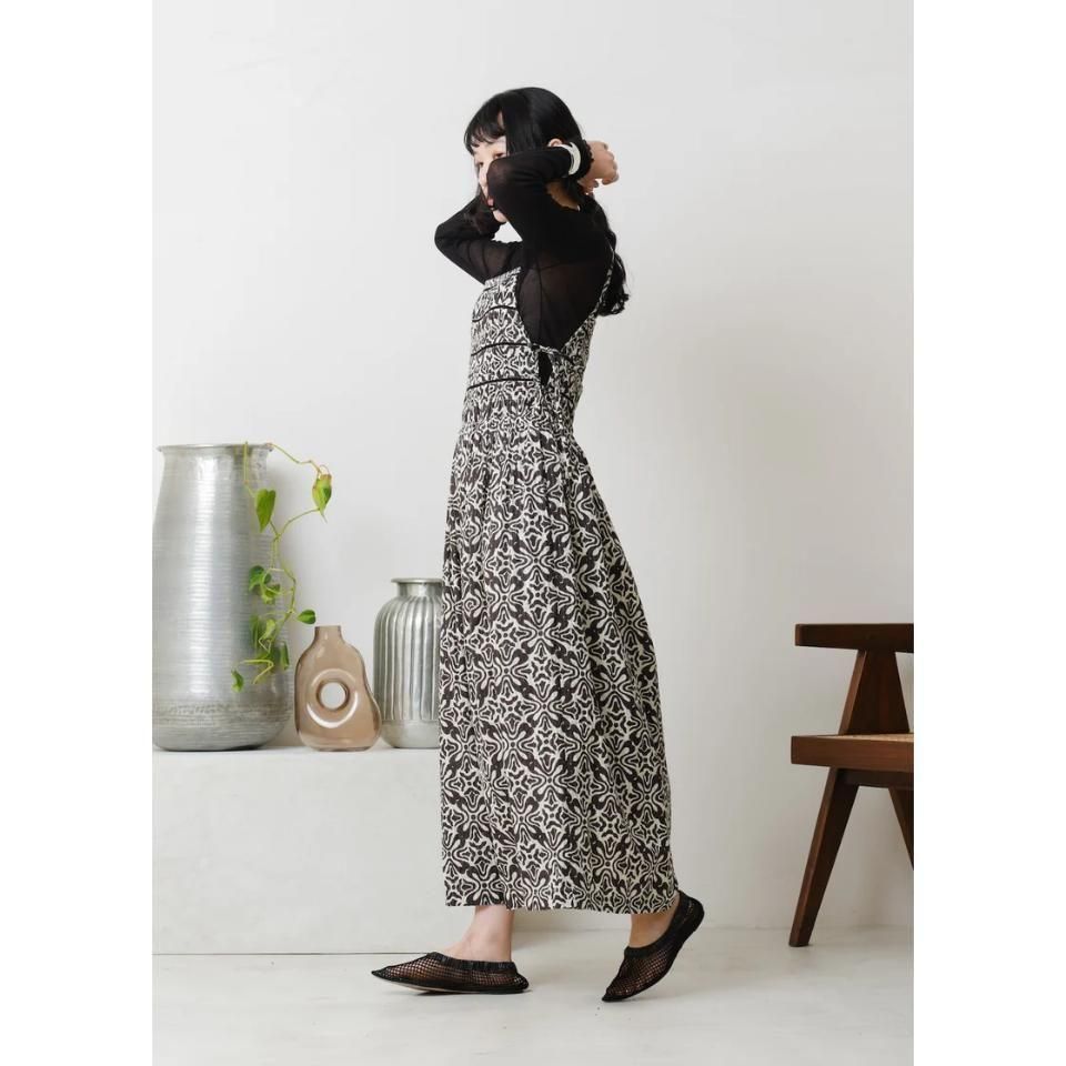 Sara mallika ☆ブラック ベロア　ベスト sara mallika（サラ マリカ）の「【SARA MALLIKA/サラマリカ