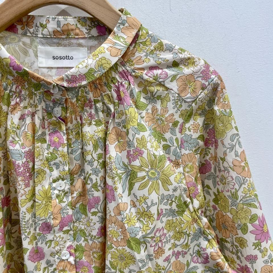 sosotto - LIBERTYPRINT チビ丸衿ゴムシャーリングブラウス6分袖