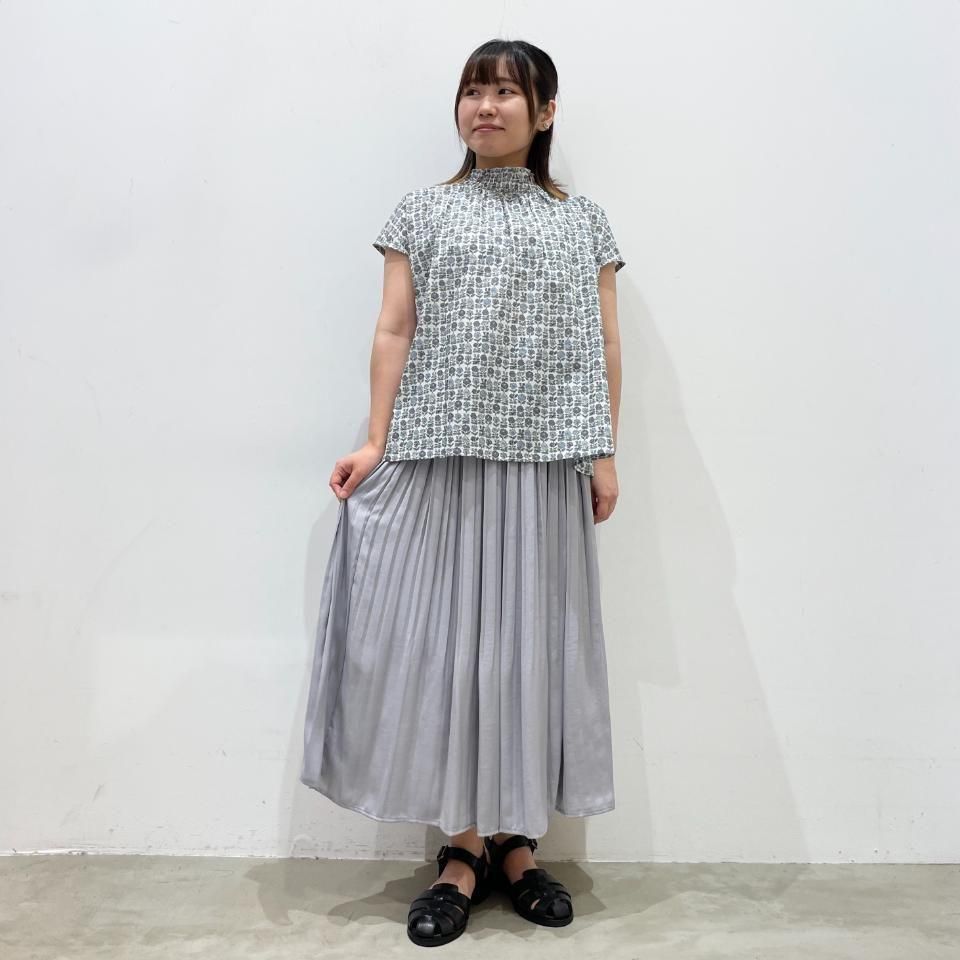 吊プリーツスカート クリースプリーツスカート(1 LIGHT GREY): : ウィメンズ｜PUBLIC