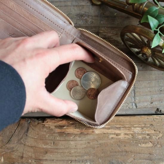 ワックスレザー ラウンド二つ折財布 / サンドベージュ - 革コイン