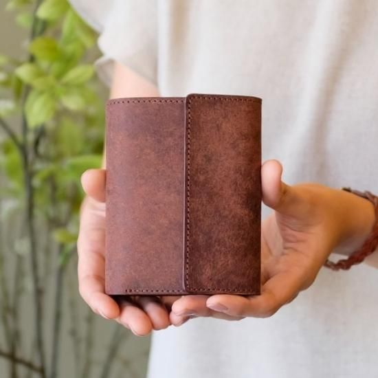 プエブロ 二つ折り財布 / ダークブラウン (右利き用) - 革コインウォレット、バッグ等のオンラインショップ｜LITSTA（リティスタ）