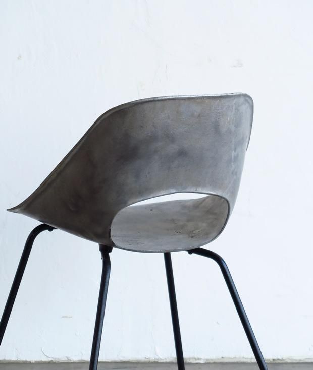 Pierre Guariche / Tulip chair - Antiques & Repair eel Pierre Guariche / Tulip chair - Antiques & Repair eel