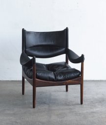 Leather sofa / Kristian Solmer Vedel[DY]