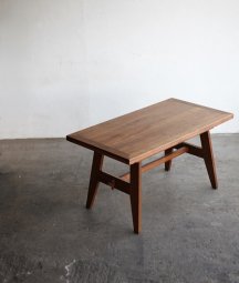 dining table / Rene Gabriel[AY]