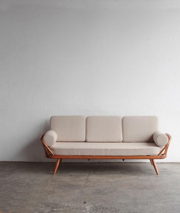 ERCOL studio couch ERCOL studio couch