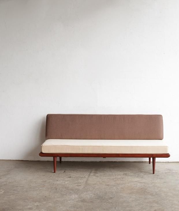 Minerva” sofa / Peter Hvidt & Orla Molgaard Nielsen[DY Minerva” sofa / Peter Hvidt & Orla Molgaard Nielsen[DY