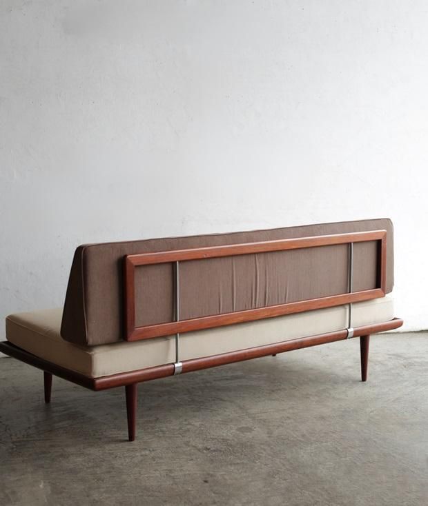 Minerva” sofa / Peter Hvidt & Orla Molgaard Nielsen[DY Minerva” sofa / Peter Hvidt & Orla Molgaard Nielsen[DY