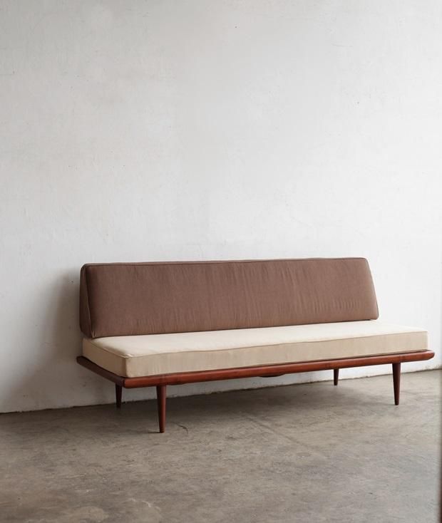 Minerva” sofa / Peter Hvidt & Orla Molgaard Nielsen[DY Minerva” sofa / Peter Hvidt & Orla Molgaard Nielsen[DY