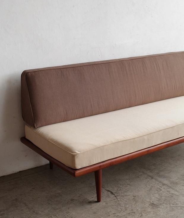 Minerva” sofa / Peter Hvidt & Orla Molgaard Nielsen[DY Minerva” sofa / Peter Hvidt & Orla Molgaard Nielsen[DY