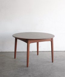 extension table / Svend Aage Madsen