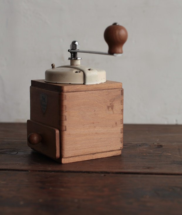 Peugeot coffee mill[LY]
