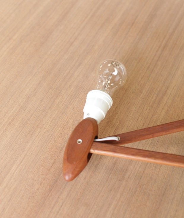 wood scissor lamp / LE KLINT