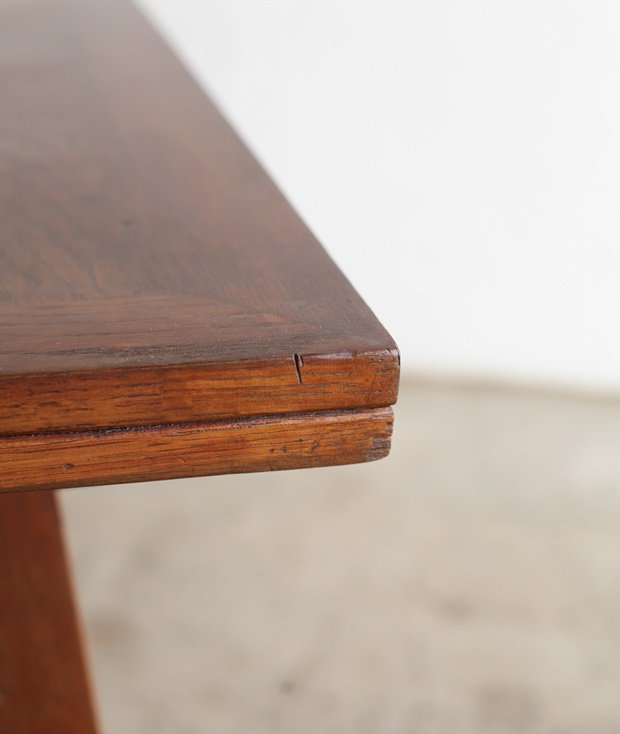 dining table / Rene’ Gabriel [DY]