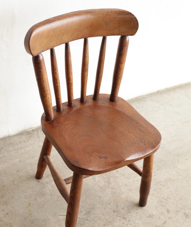 child chair[AY]